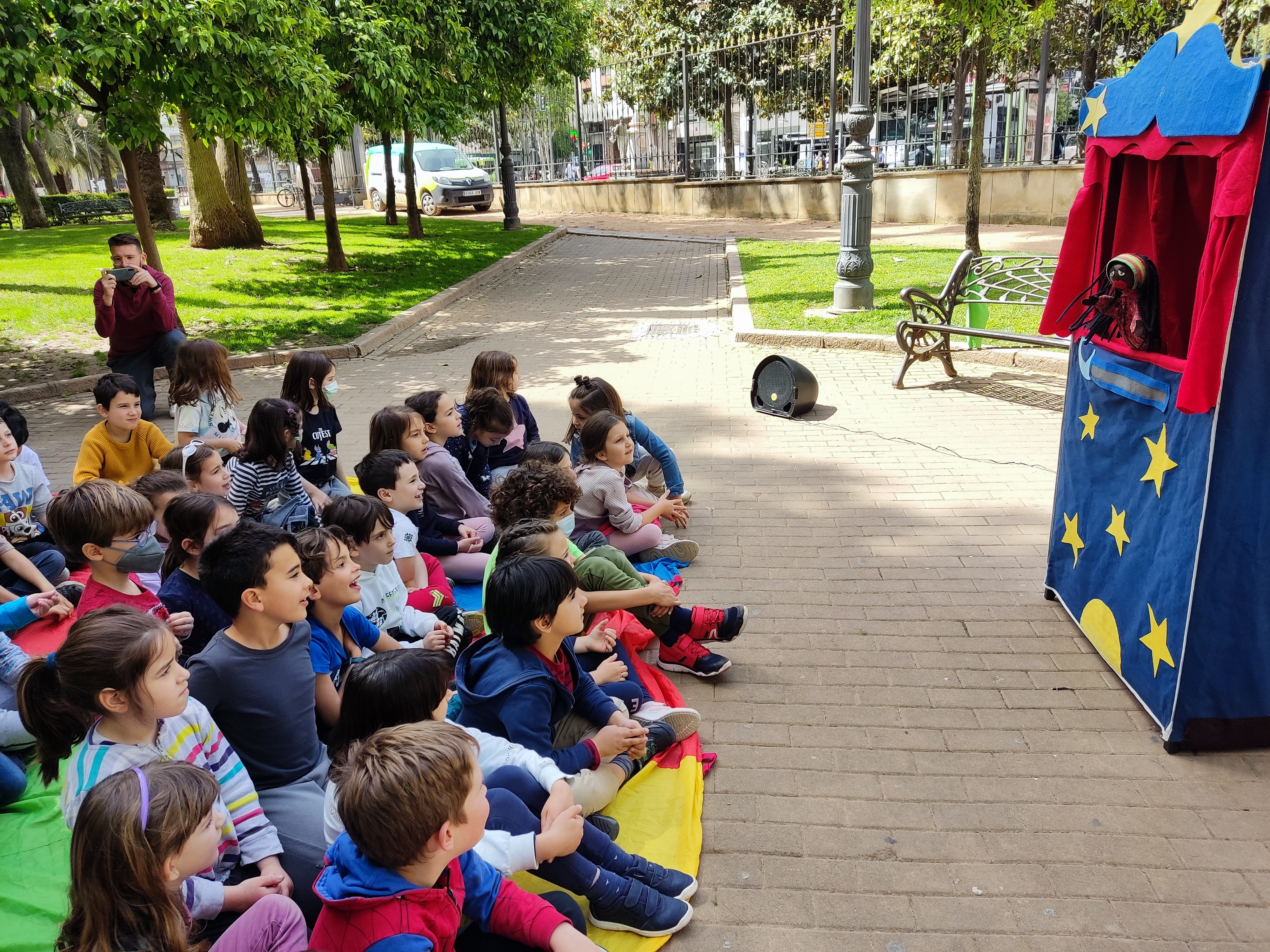 El Colegio Ferroviario y La Espiral Educativa llenan Colón de cuentos por el Día del Libro